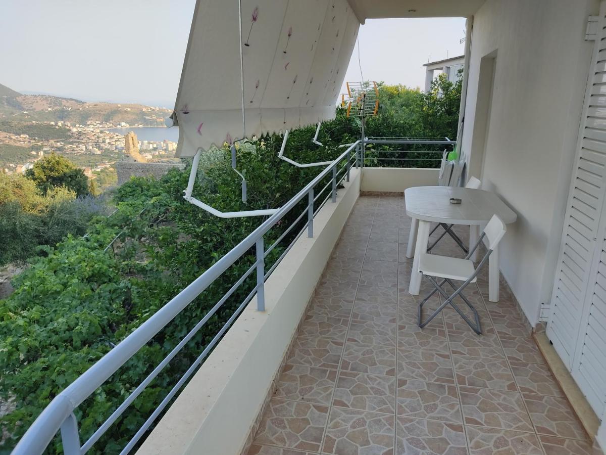Lucas Apartments Himarë Dış mekan fotoğraf
