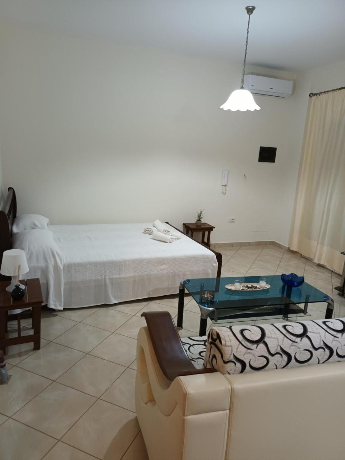 Lucas Apartments Himarë Oda fotoğraf