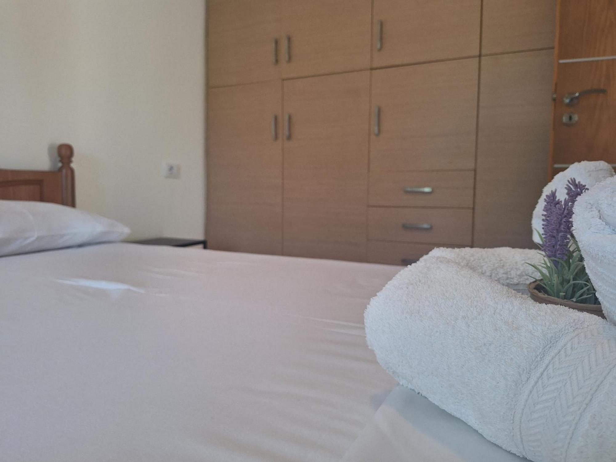 Lucas Apartments Himarë Dış mekan fotoğraf
