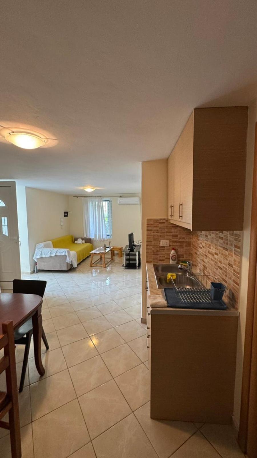 Lucas Apartments Himarë Dış mekan fotoğraf